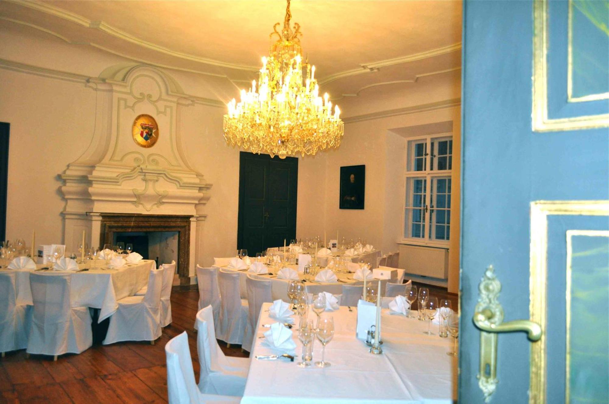 Schlosshotel Mailberg Bagian luar foto