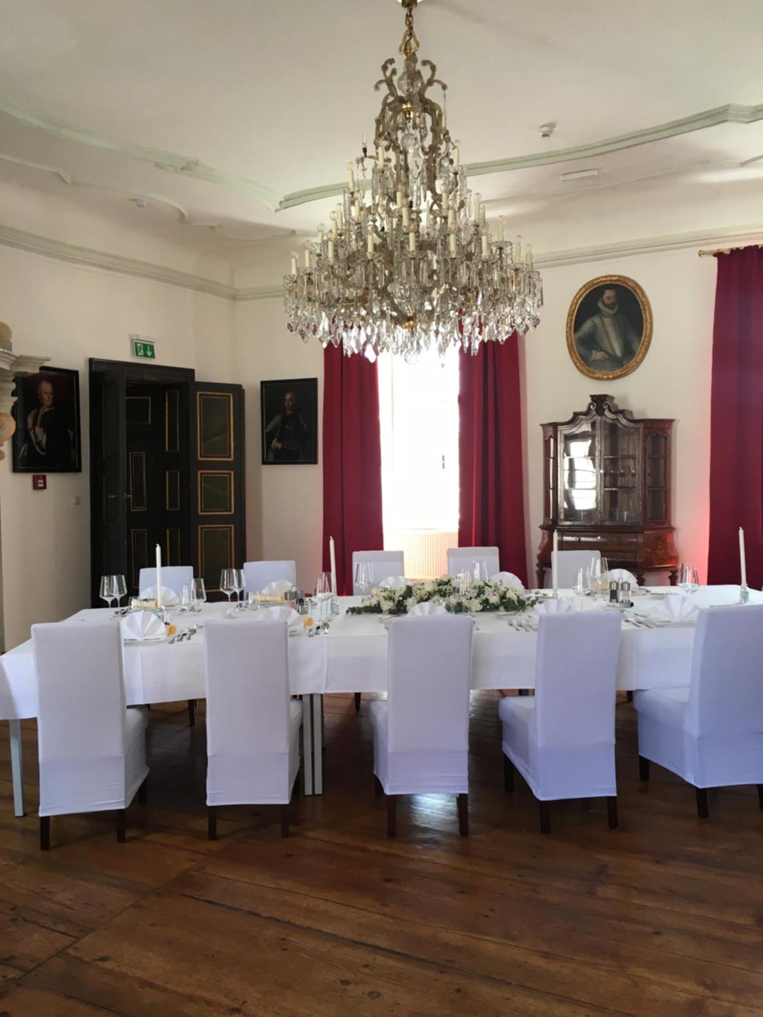Schlosshotel Mailberg Bagian luar foto