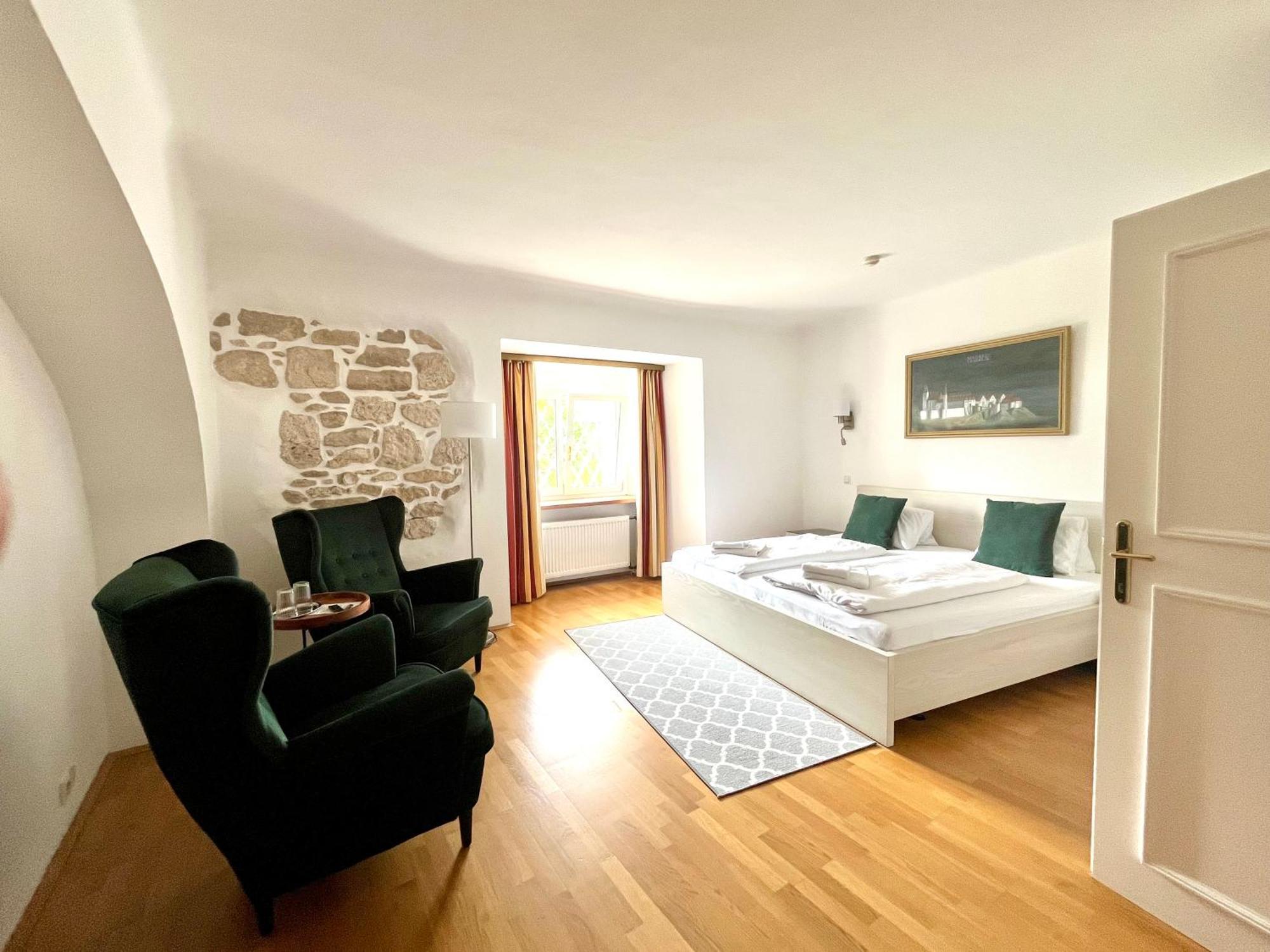 Schlosshotel Mailberg Bagian luar foto