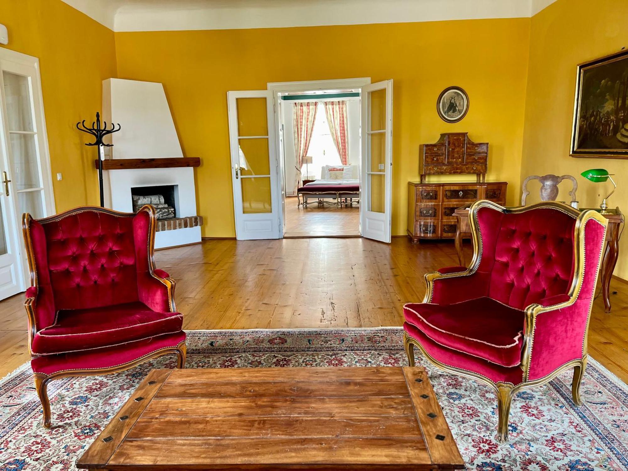Schlosshotel Mailberg Bagian luar foto