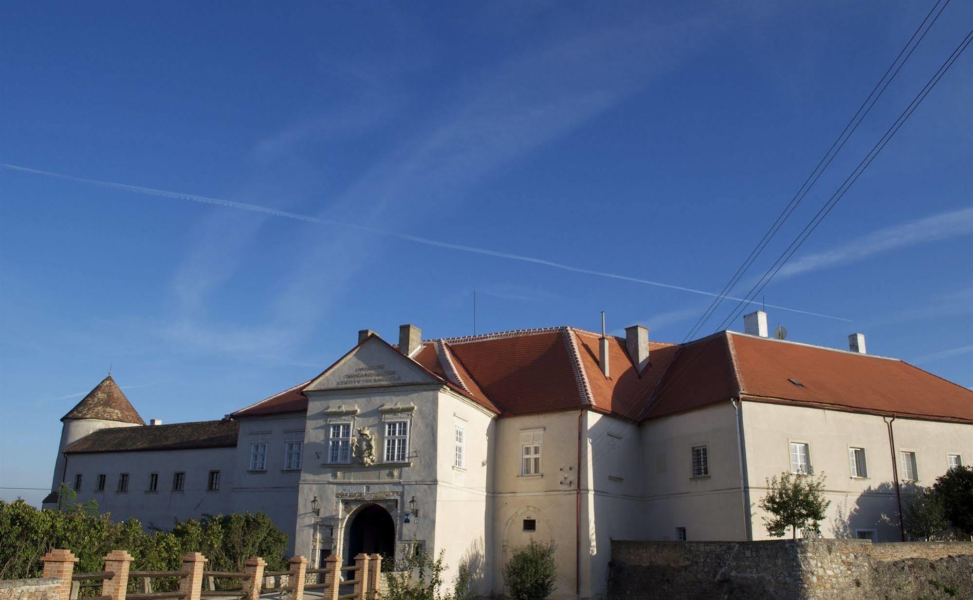 Schlosshotel Mailberg Bagian luar foto